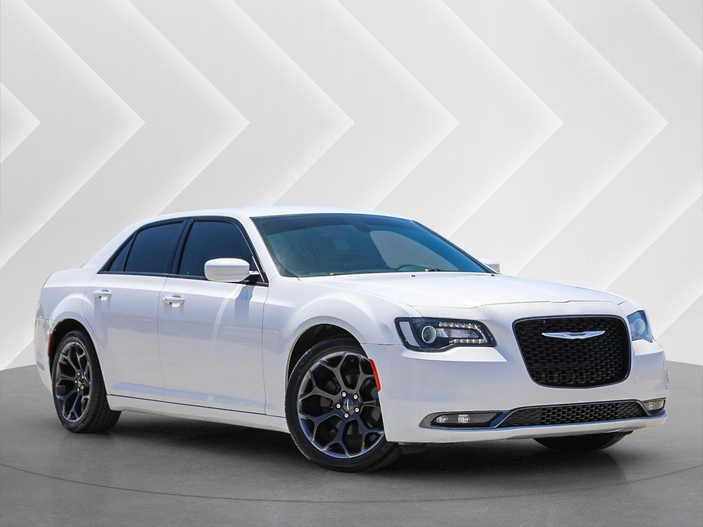 2019 Chrysler 300 S's photo