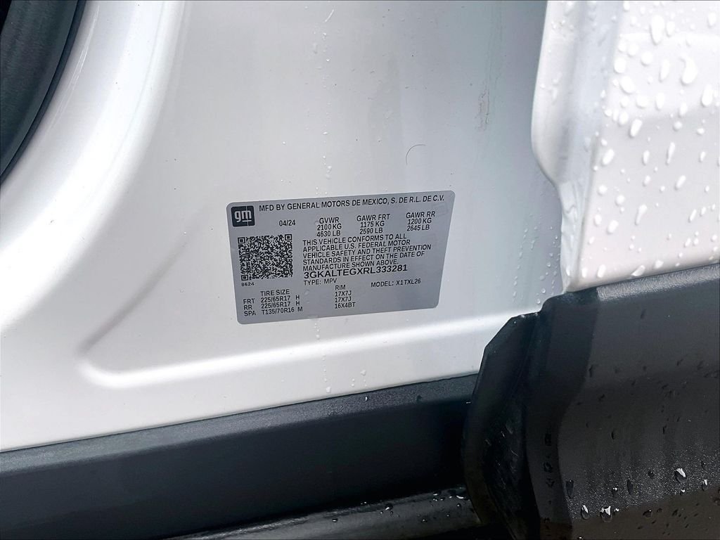 Used 2024 White GMC SLE image 34