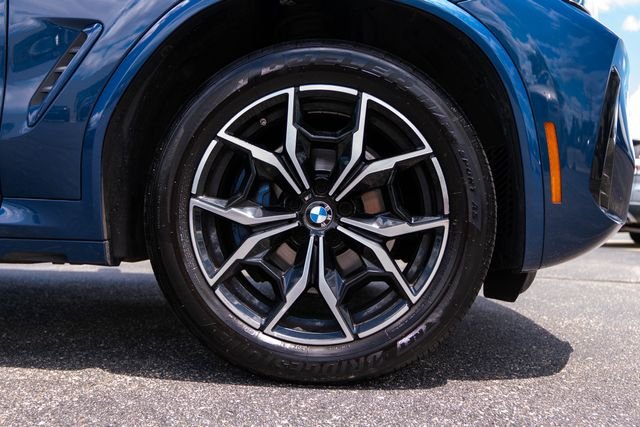 Used 2022 Blue Metallic BMW xDrive30i image 11
