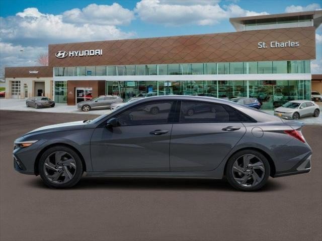 Used 2026 Gray Hyundai SEL Sport image 3