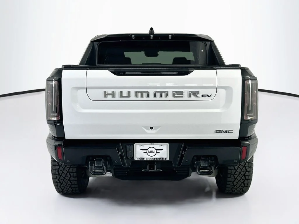Used 2023 White GMC Edition 1 image 6
