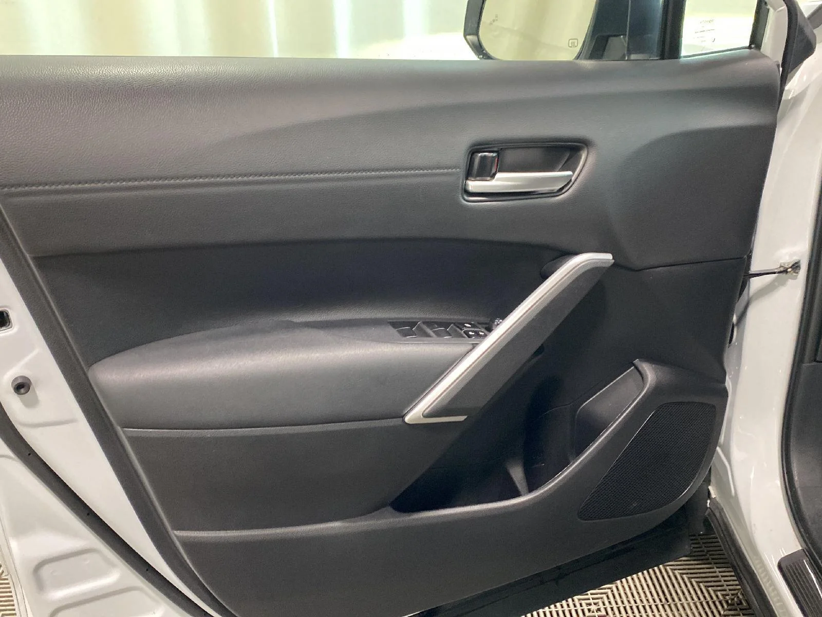 Used 2024 Wind Chill Pearl Toyota XSE image 24