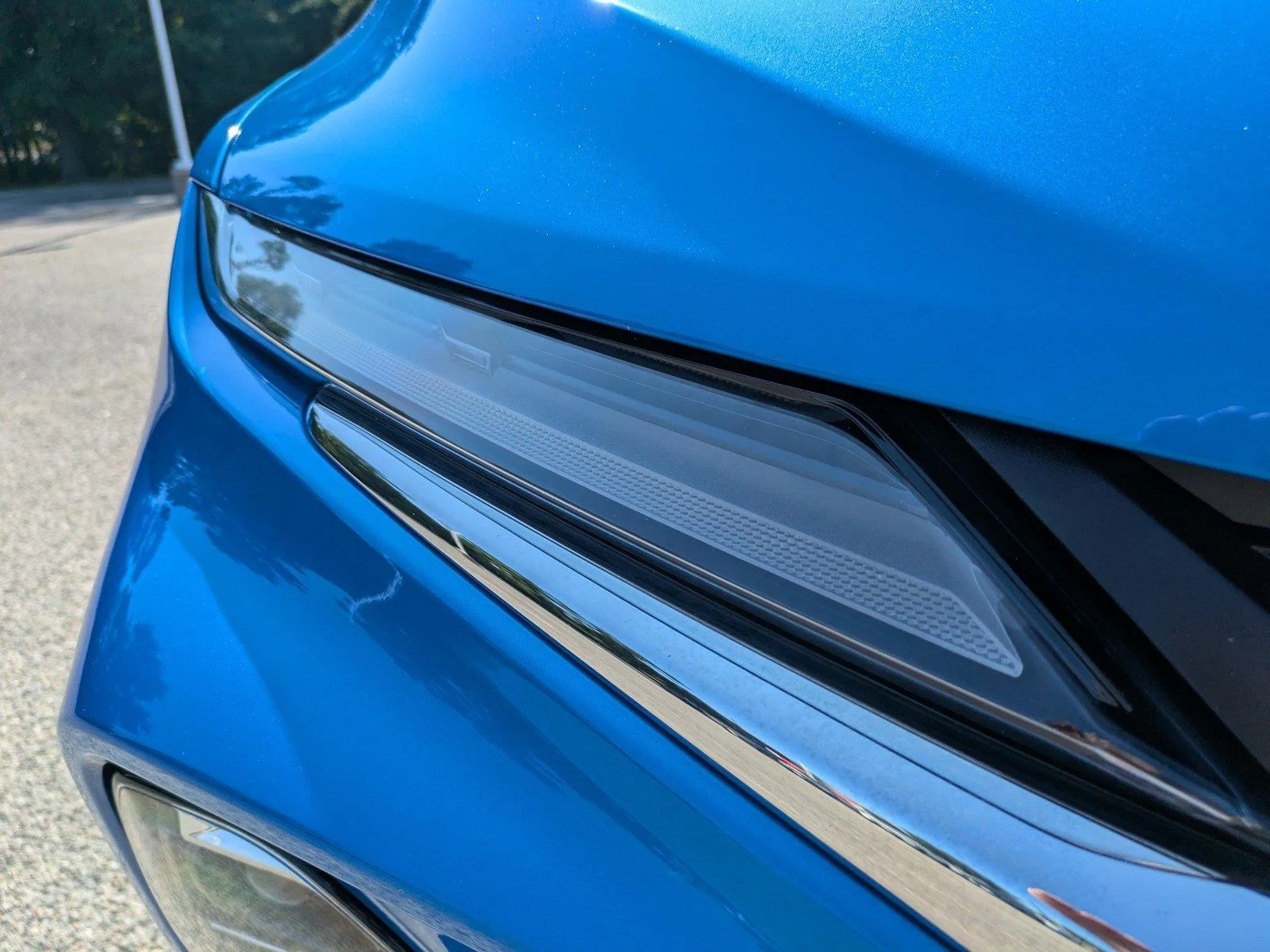 Used 2025 Riptide Blue Metallic Chevrolet LT image 10