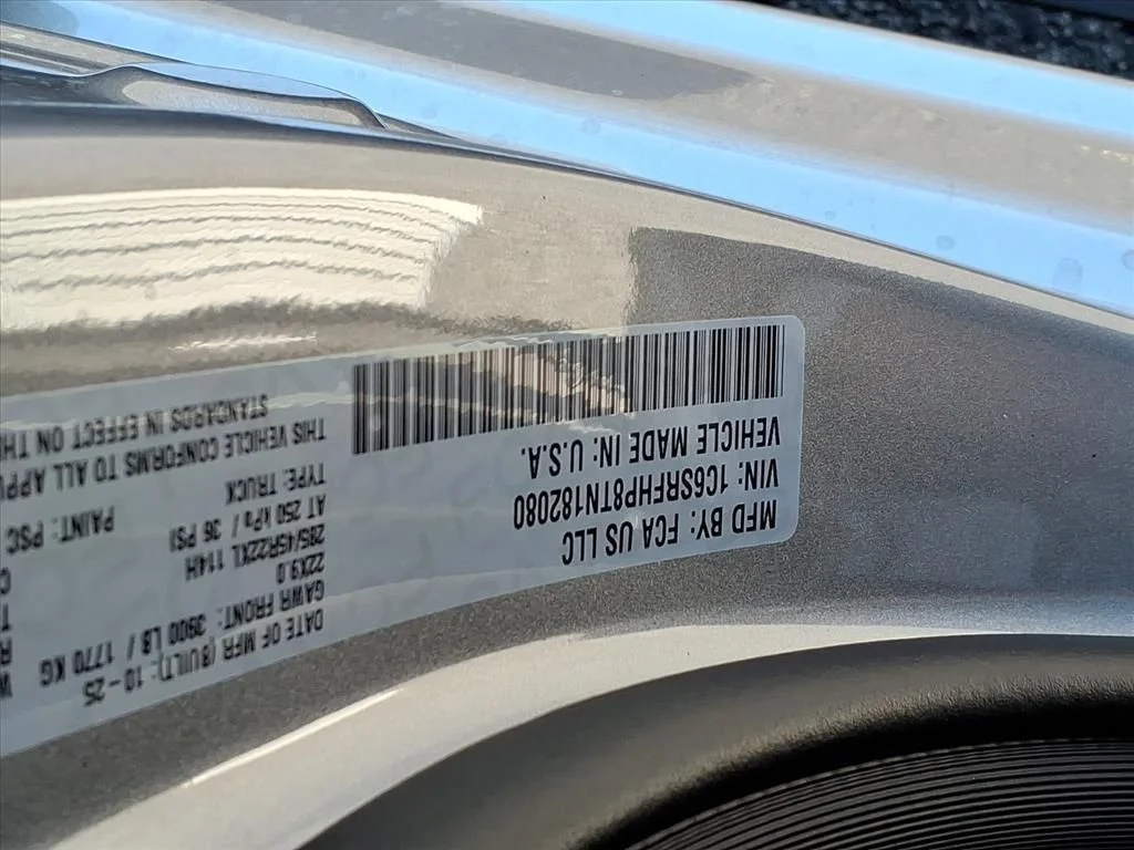 New 2026 Billet Silver Metallic Clear-Coat Exterior Paint RAM Limited image 32