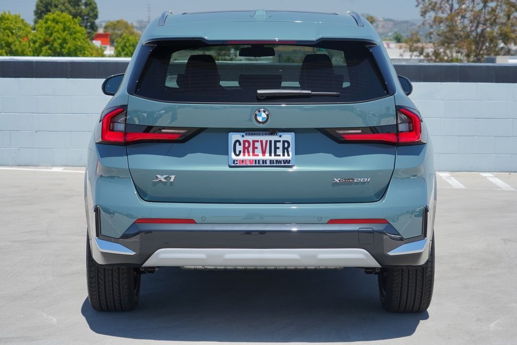 New 2026 Cape York Green Metallic BMW xDrive28i image 6