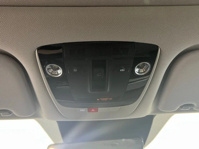 2025 Kia Sorento S - Photo 31