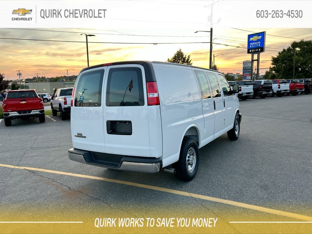 2025 Chevrolet Express Cargo Work Van - Photo 8