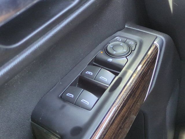 Used 2020 Gray GMC Elevation image 23