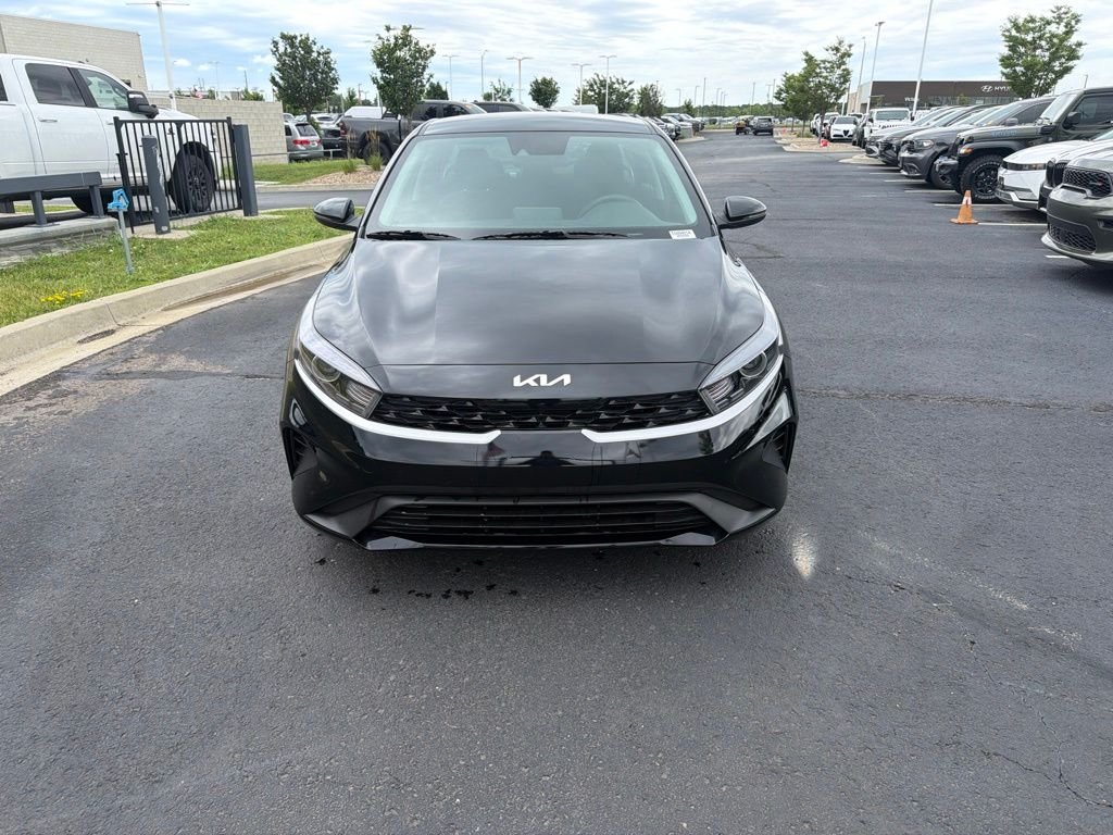 Used 2024 Kia Forte LXS with VIN 3KPF24AD5RE840762 for sale in Kansas City