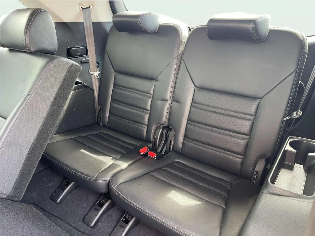 Used 2019 Ebony Black Kia EX image 27