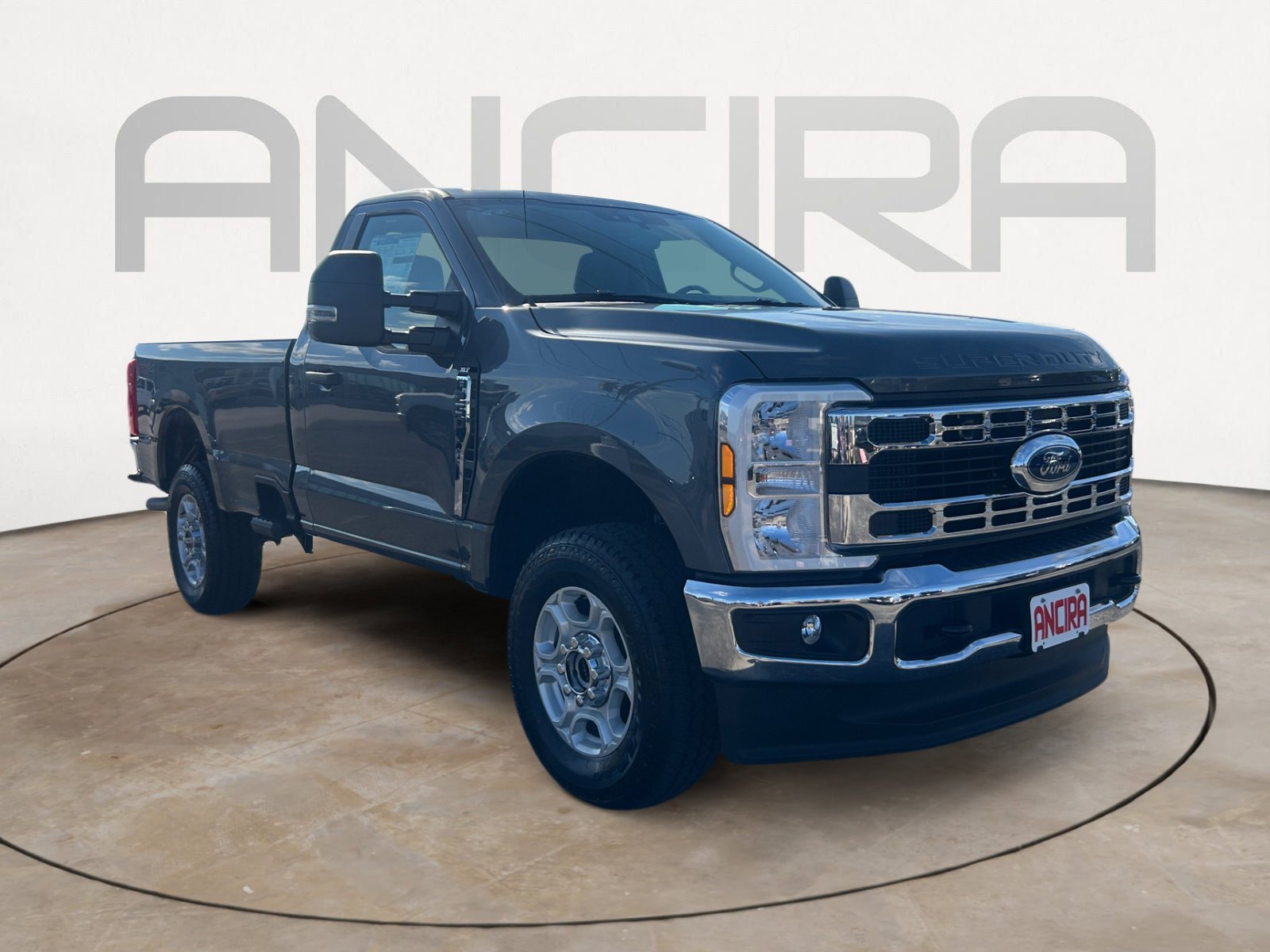 New 2026 Carbonized Gray Metallic Ford XLT image 3
