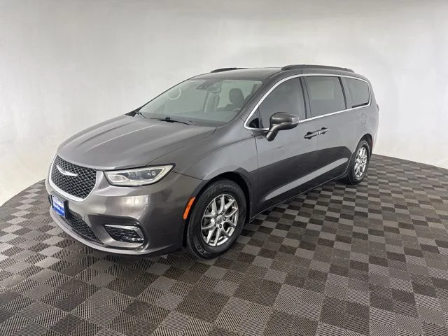 Used 2021 Gray Chrysler Touring image 4