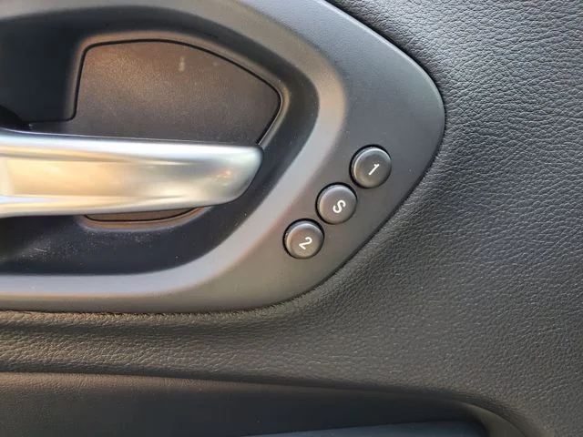 Used 2019 Gray Jeep Trailhawk image 18