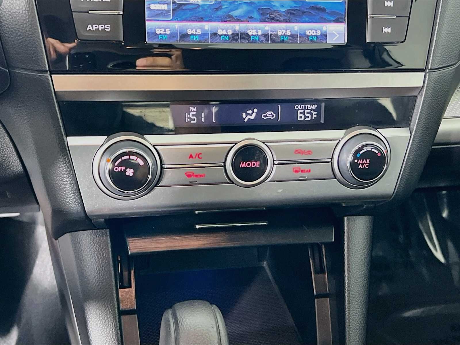 Used 2019 Ice Silver Metallic Subaru  image 16