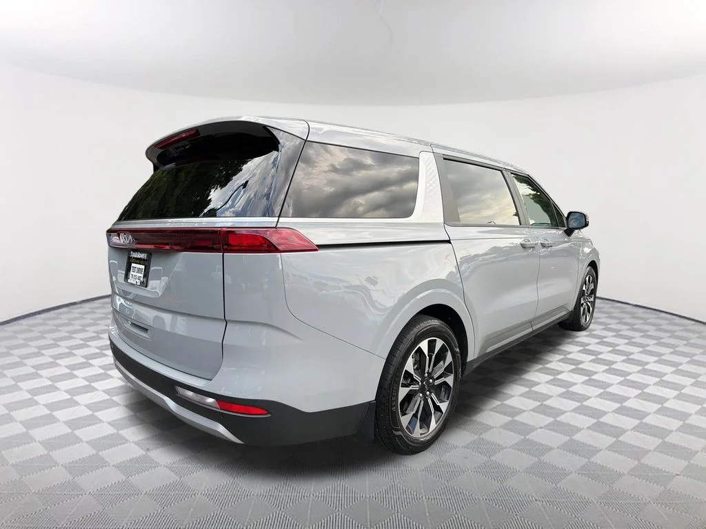 Used 2024 White Kia EX image 5
