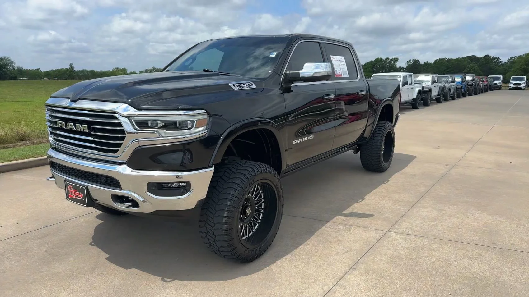 Used 2022 Diamond Black Crystal Pearlcoat Ram Longhorn image 5