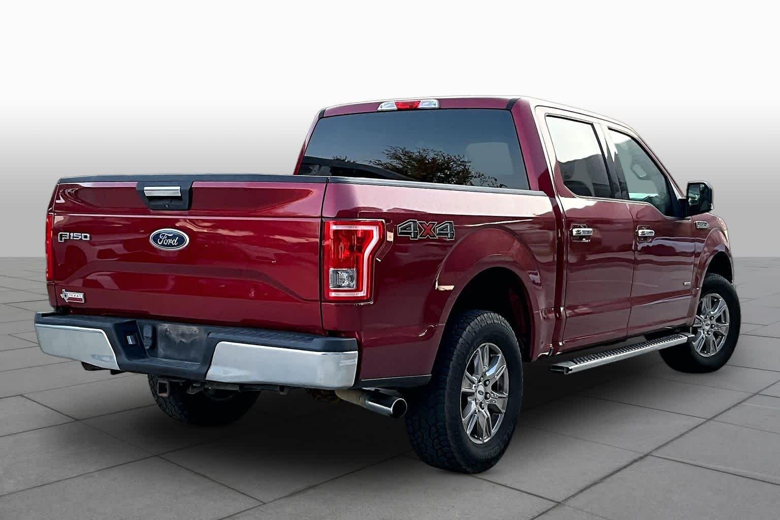 Used 2016 Ruby Red Metallic Tinted Clearcoat Ford XLT image 11
