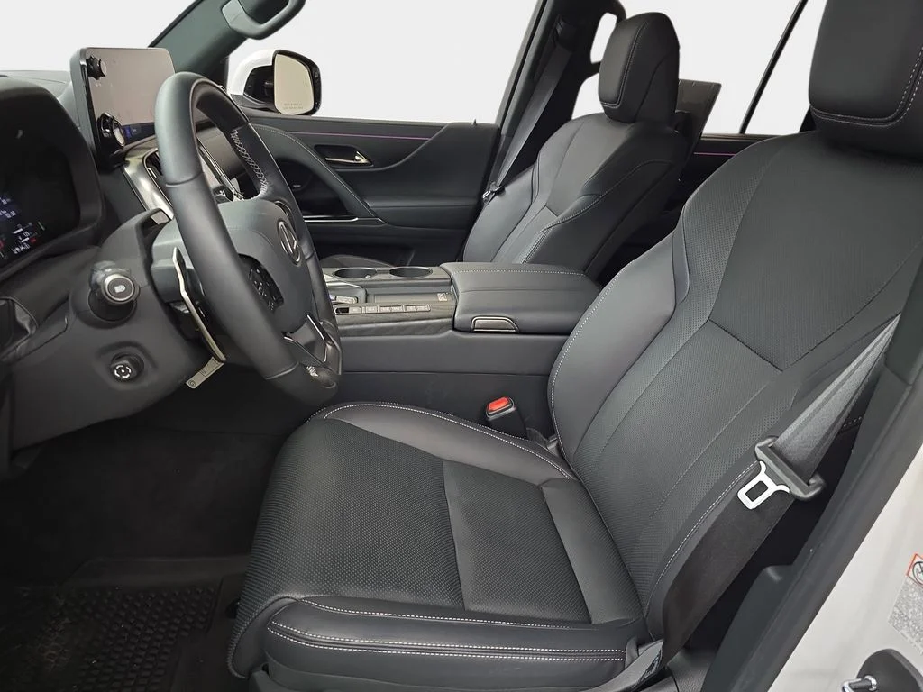 2025 Lexus LX 700h Luxury - Photo 15