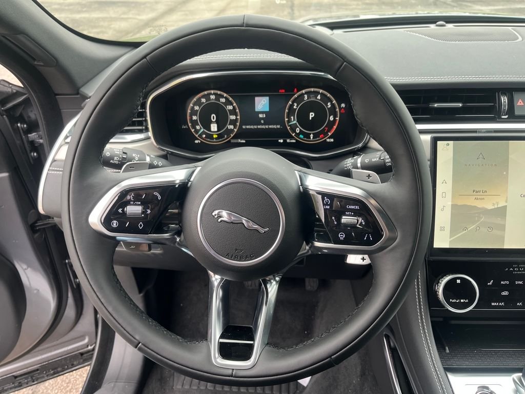New 2026 Eiger Grey Jaguar P250 R-Dynamic S image 14