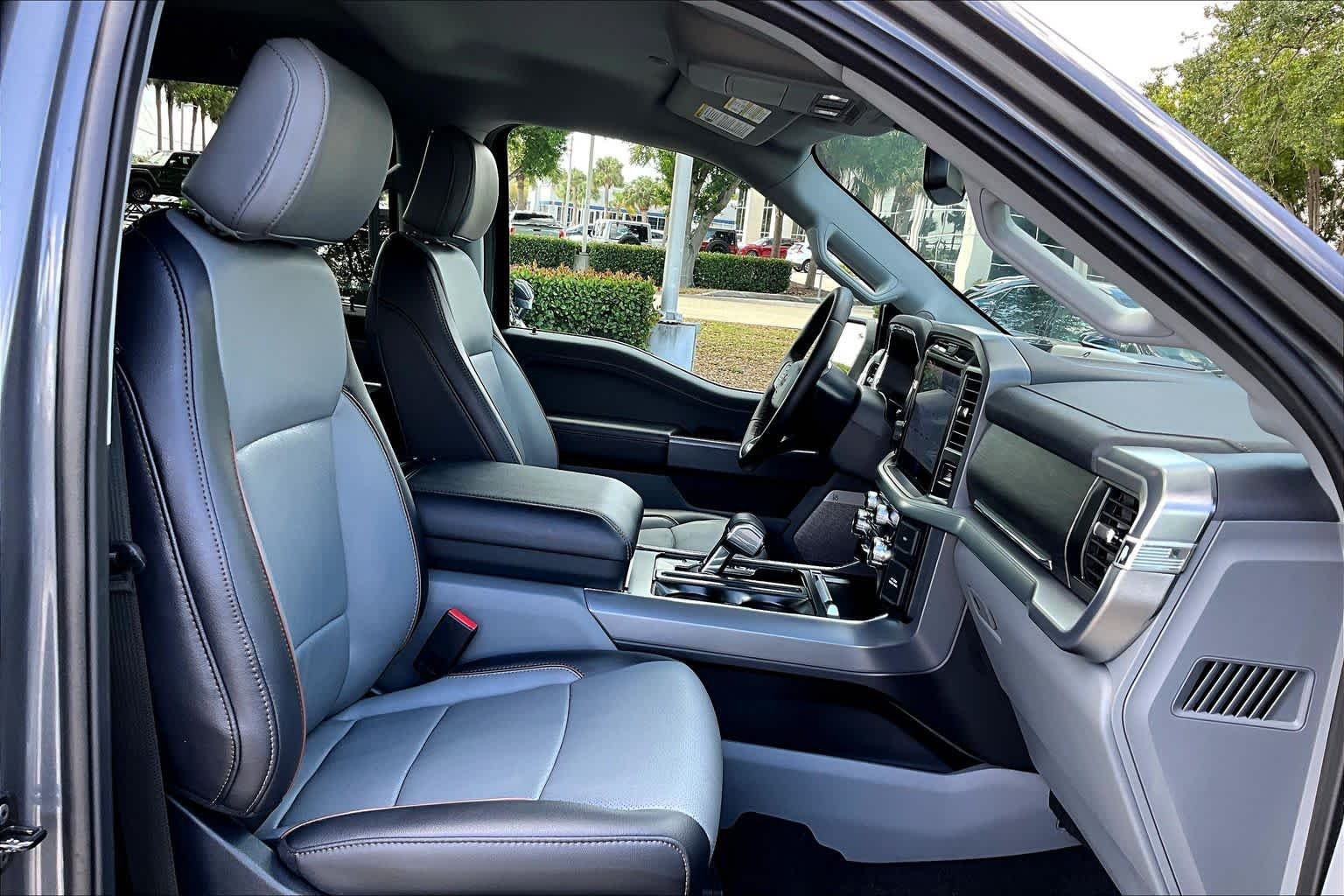 Used 2025 Carbonized Gray Metallic Ford LARIAT image 15
