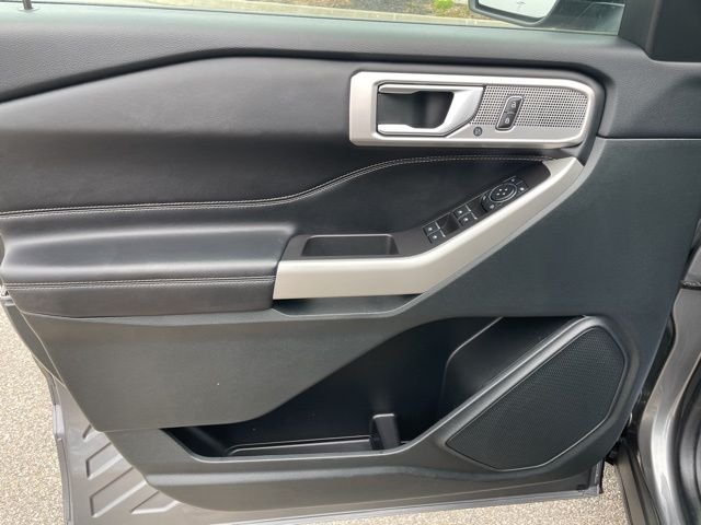 Used 2024 Gray Metallic Ford XLT image 18