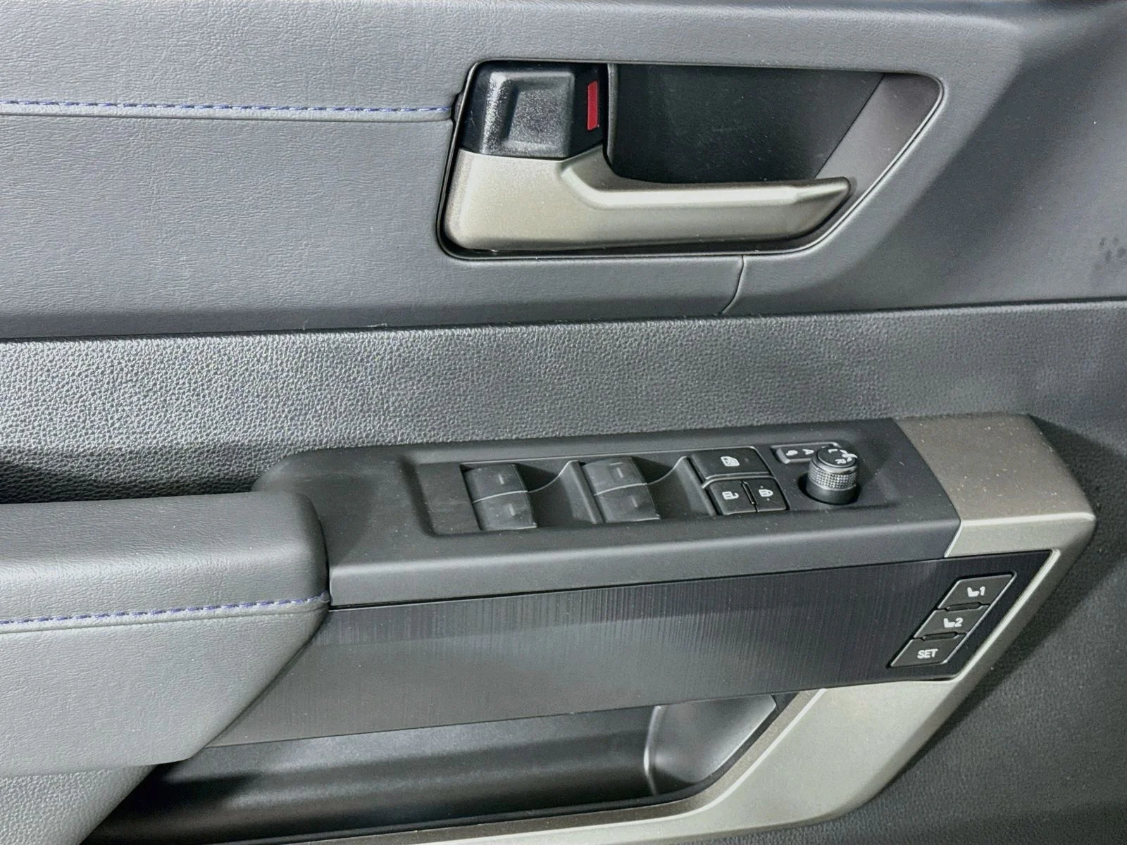 2026 Toyota Tundra Platinum - Photo 15