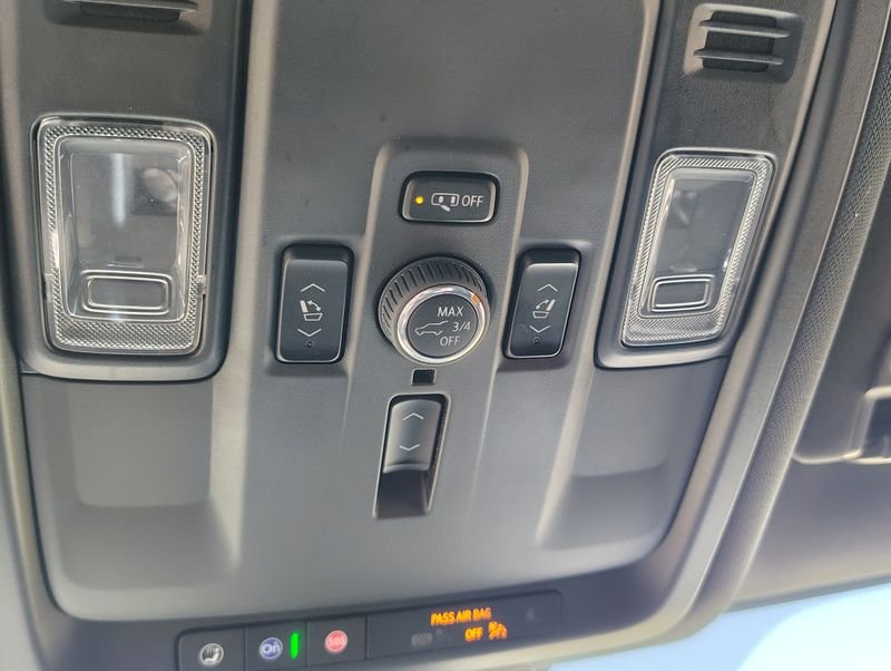 Used 2025 Red Chevrolet Premier image 42