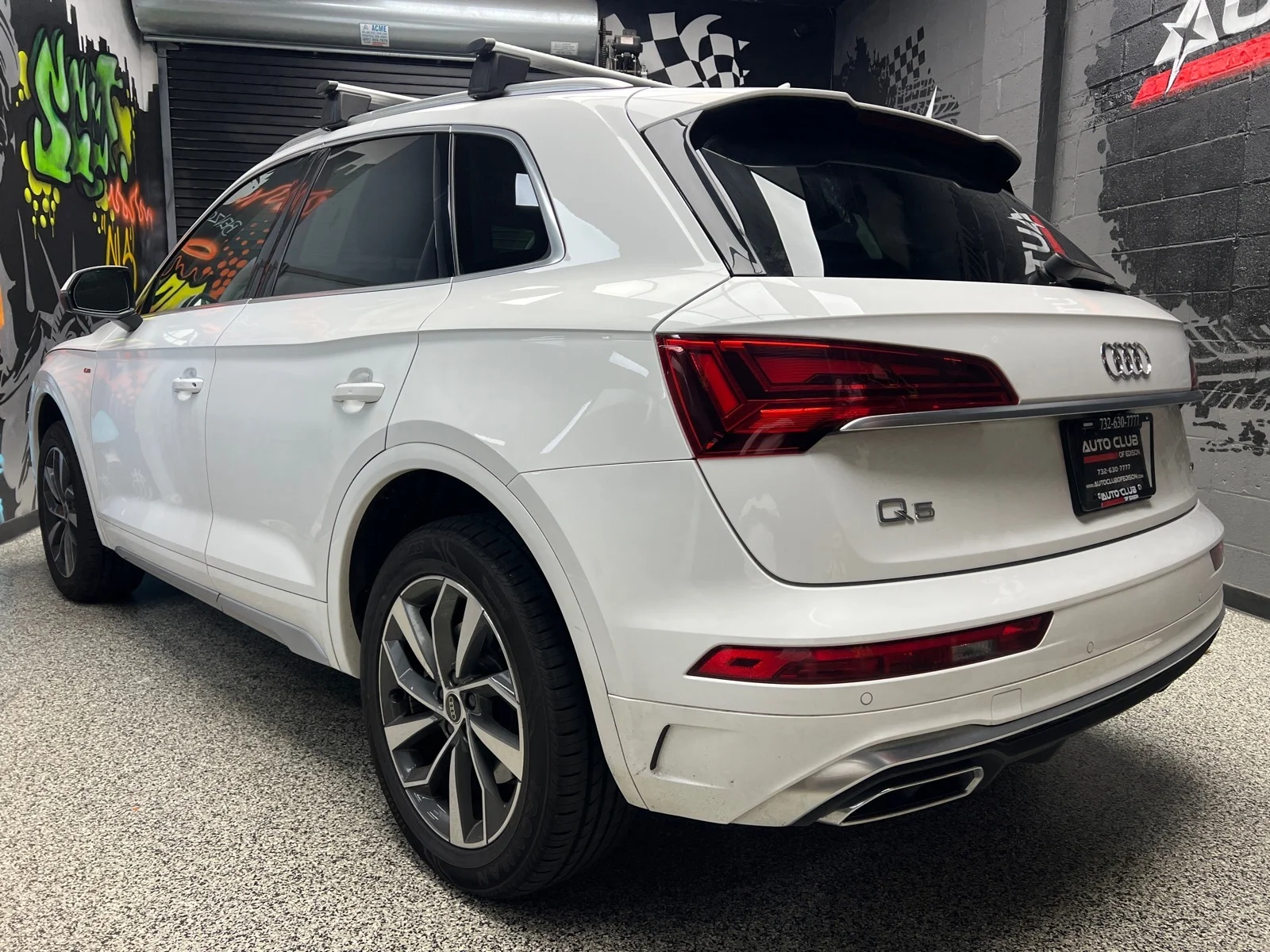 Used 2024 Glacier White Metallic (2y2y) Audi quattro S line Prem Plus 45 TFSI image 4