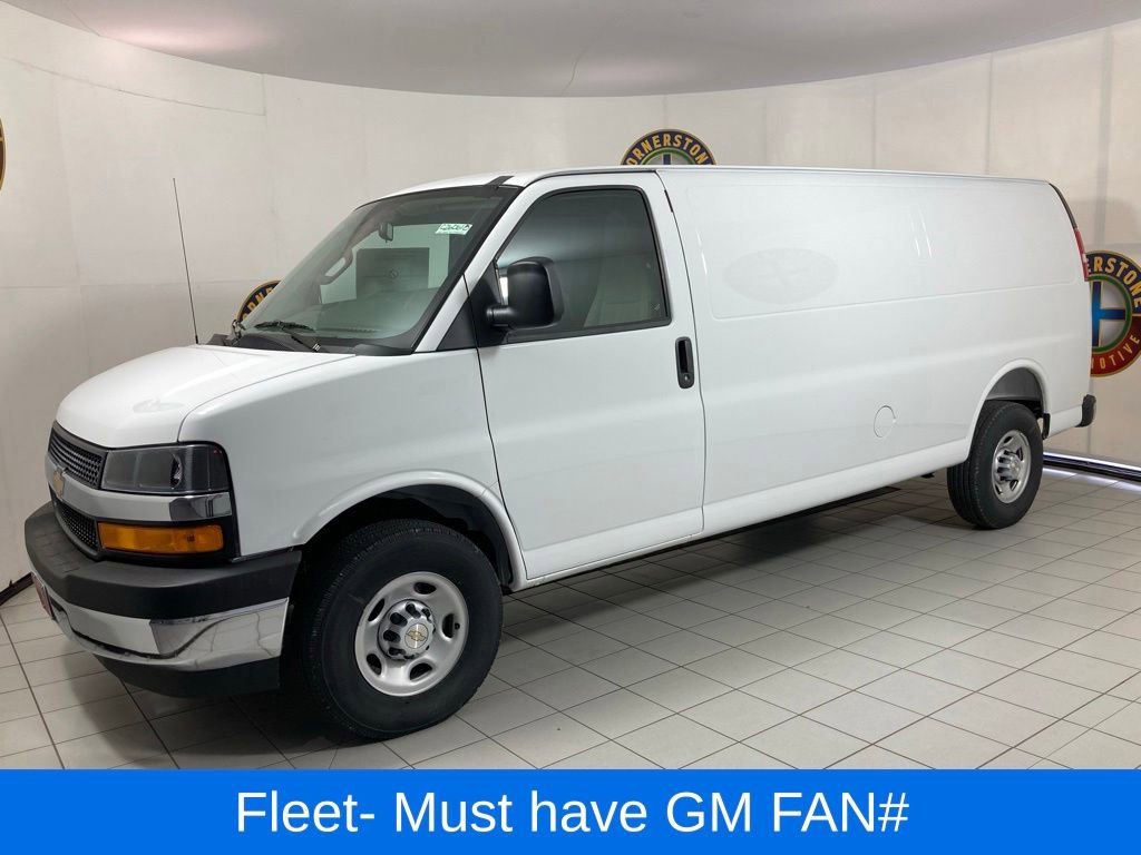 New 2026 Summit White Chevrolet 1WT image 1