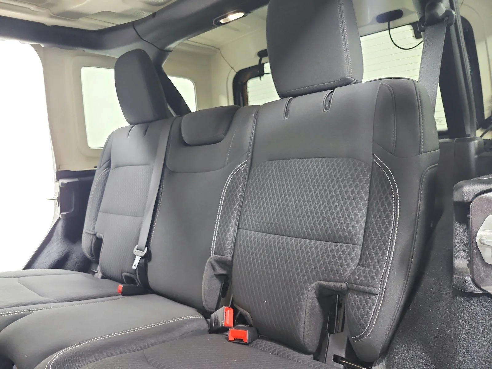 Used 2021 Gray Jeep Unlimited Sport image 36