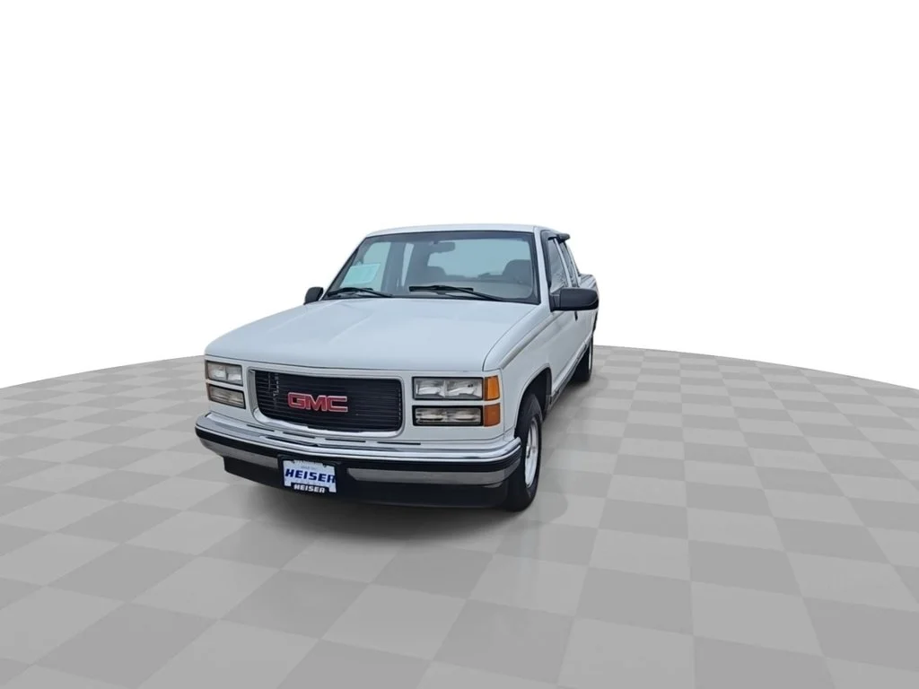 Used 1996  GMC SL image 3