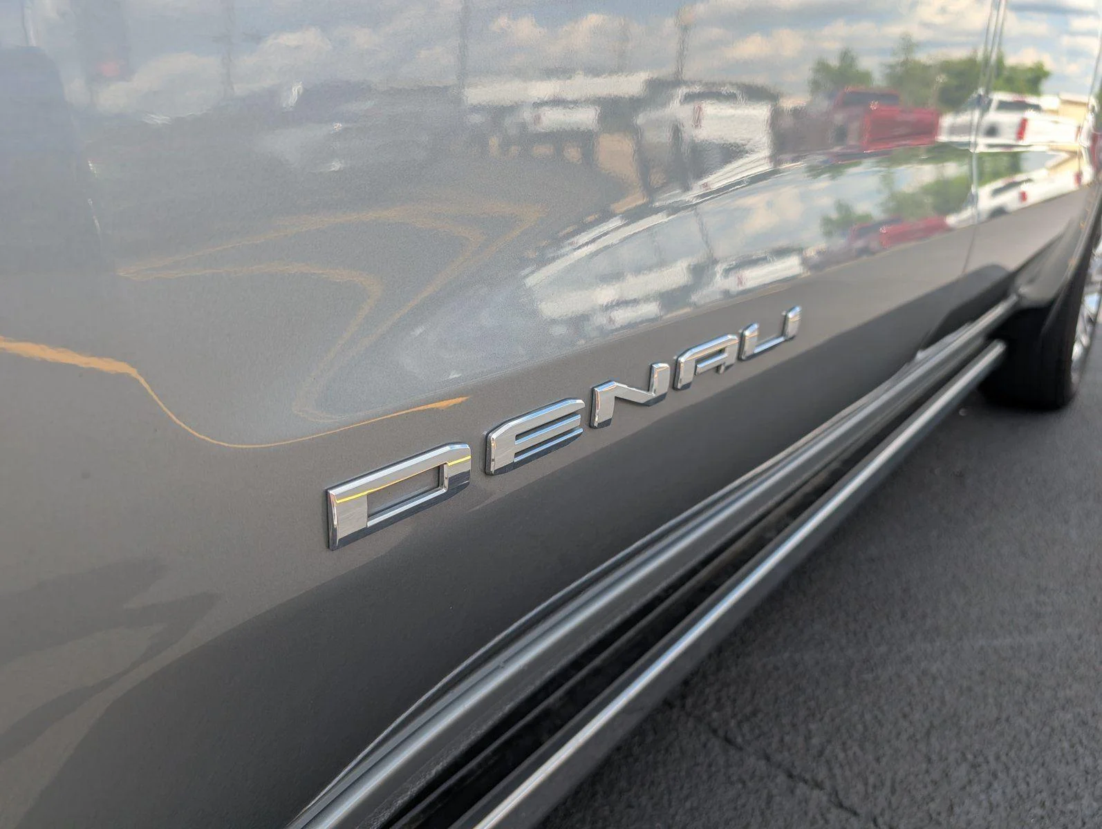 Used 2024 Sterling Metallic GMC Denali image 14