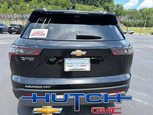Used 2025 Mosaic Black Metallic Chevrolet LT image 5