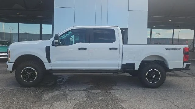 New 2027 Oxford White Ford XL 4WD image 24