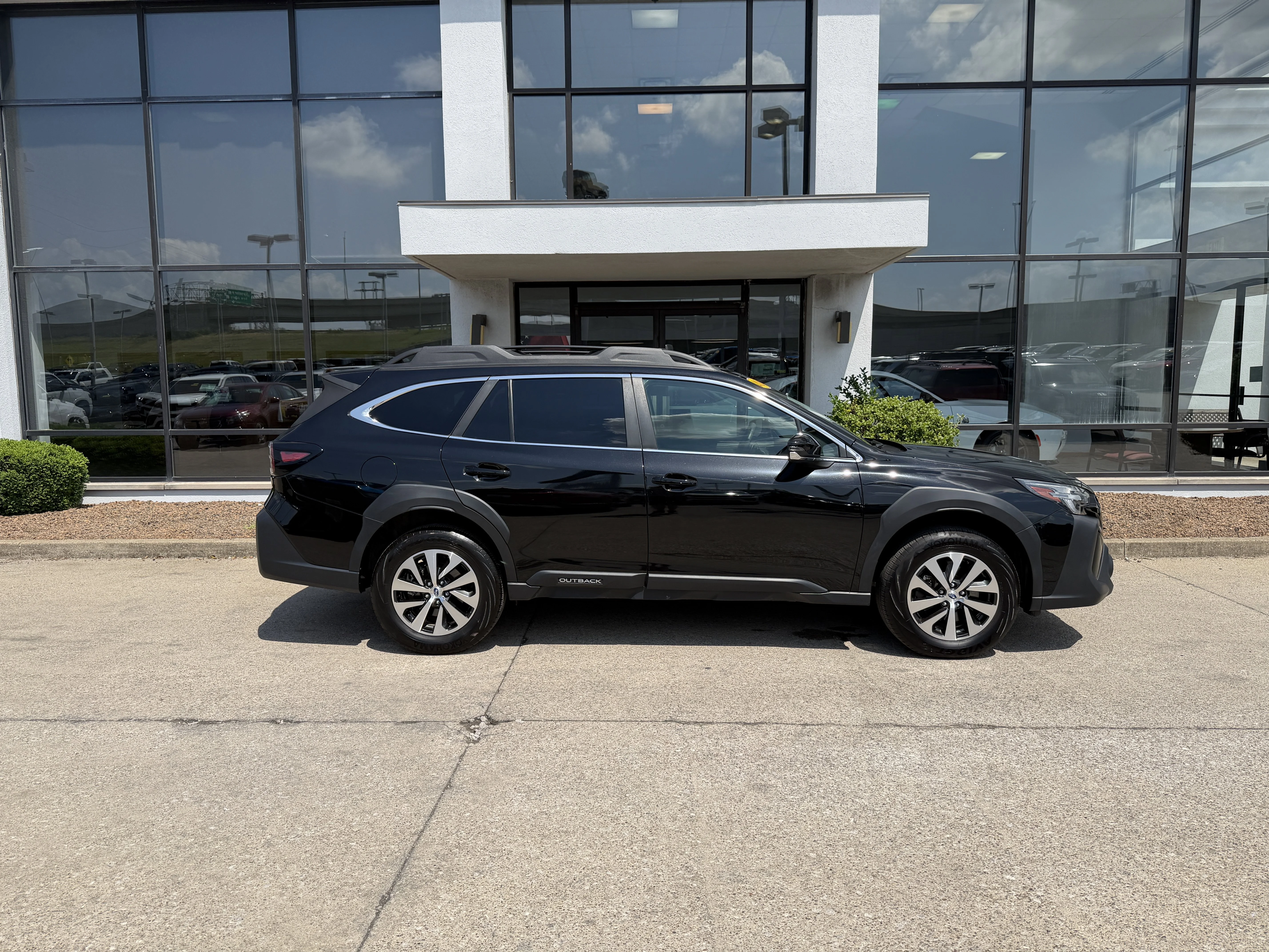 Used 2024 Crystal Black Silica Subaru Premium image 3