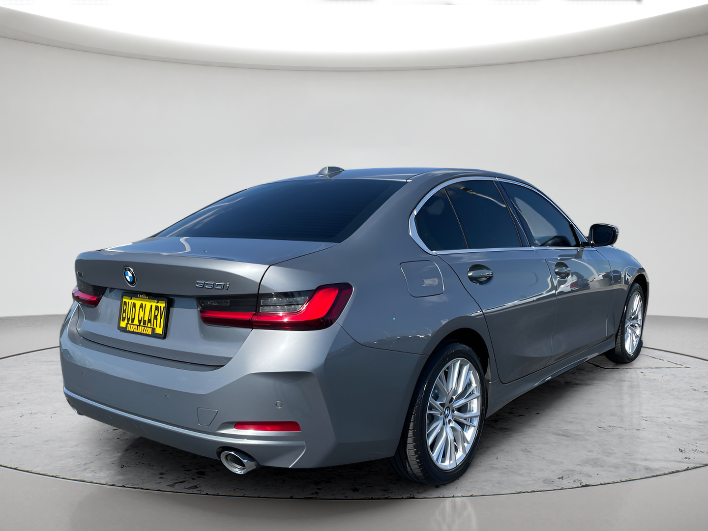 Used 2024 Gray BMW 330i xDrive image 3