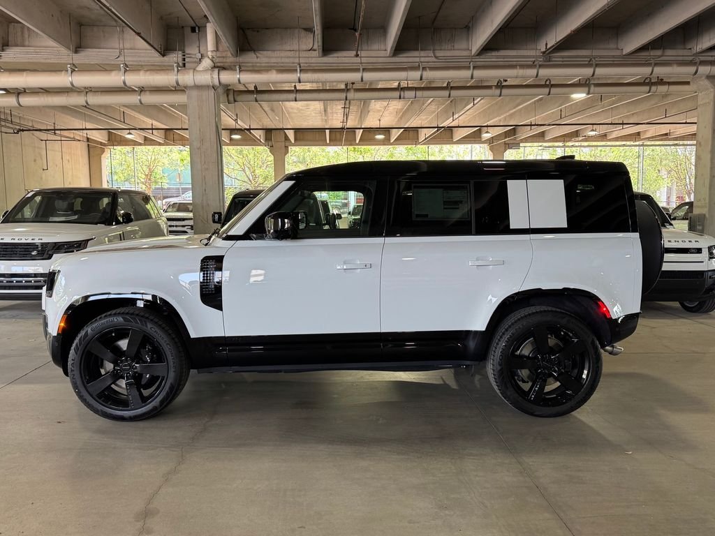 New 2026 Fuji White Land Rover V8 image 5
