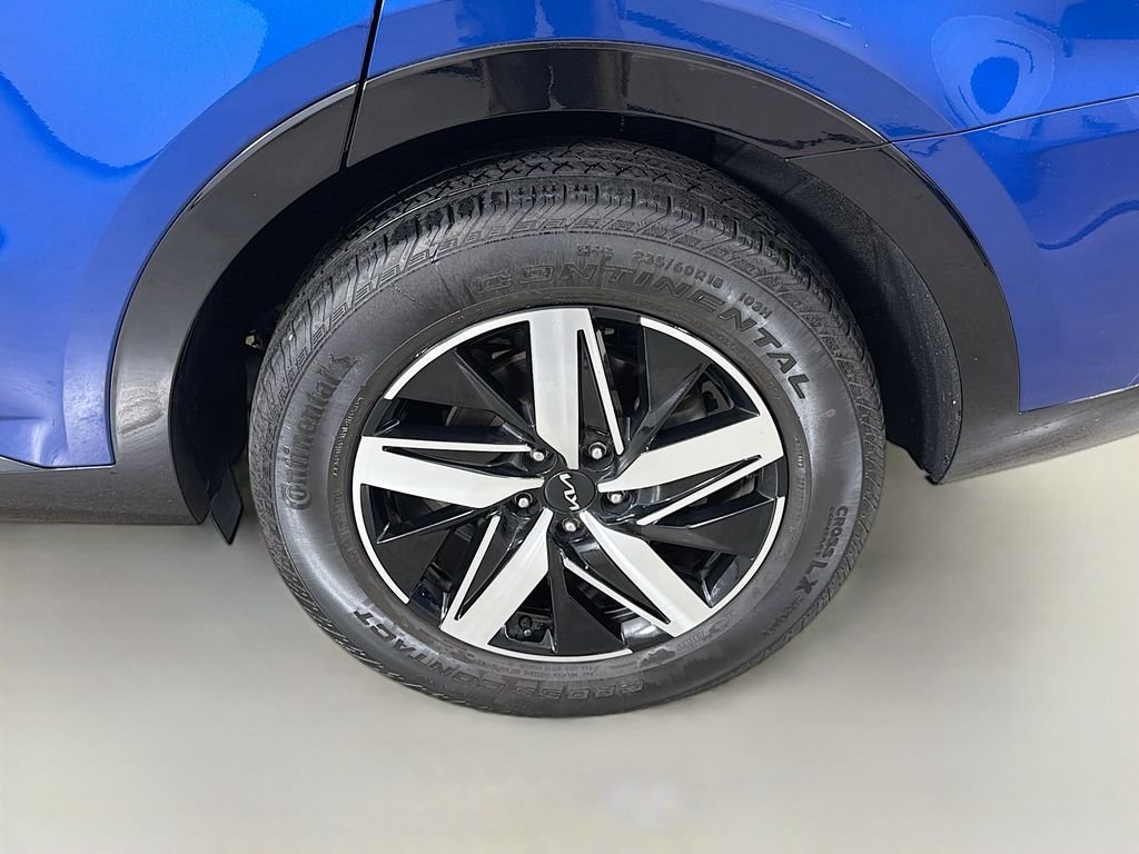 Used 2022 Sapphire Blue Kia S image 32