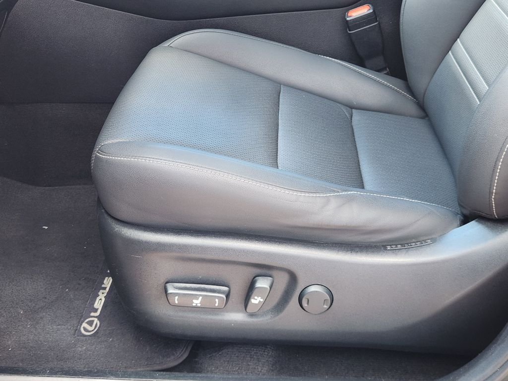 Used 2019 Silver Lexus 300 Base image 24