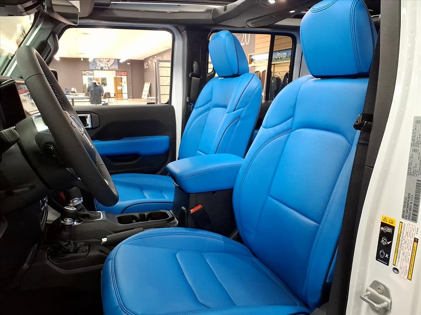 2026 Jeep Wrangler 4-Door Sahara - Photo 9