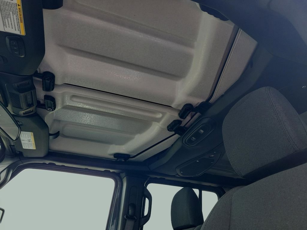 New 2026 Anvil Clear-Coat Exterior Paint Jeep Sport S image 24