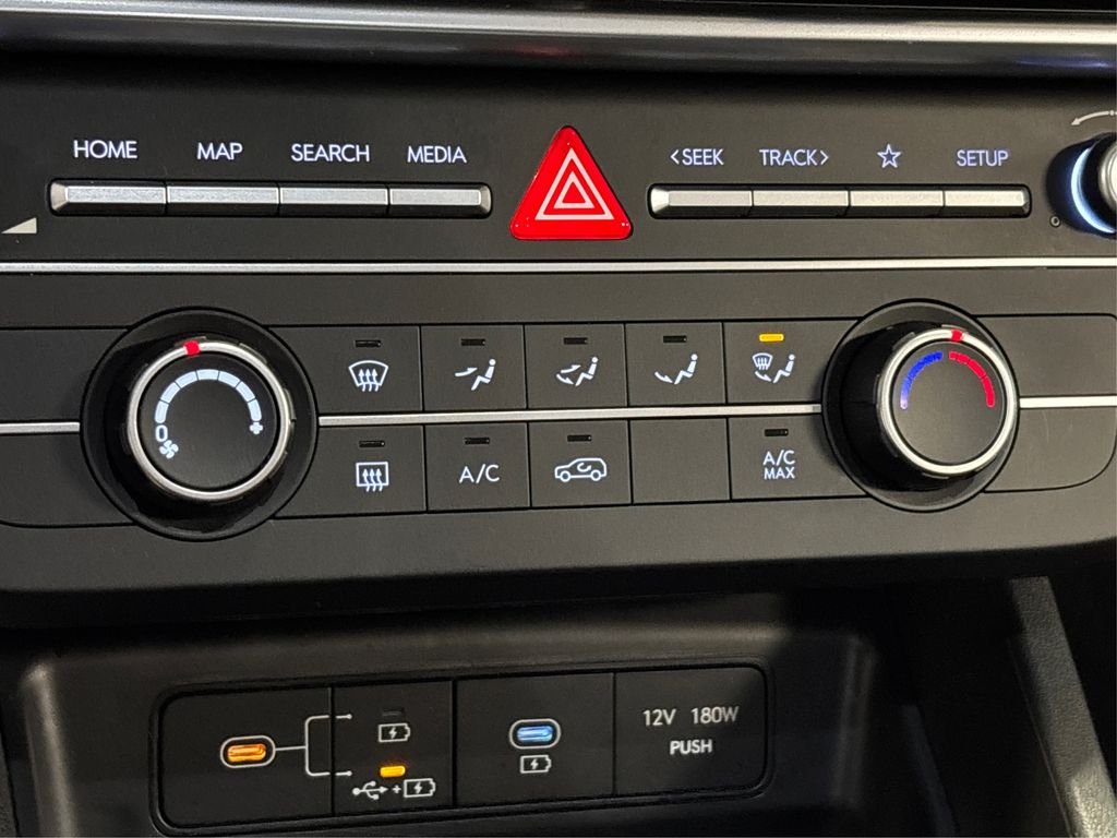 2025 Hyundai Tucson SE - Photo 31