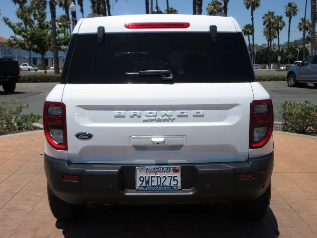 Certified Used 2025 Oxford White Ford Big Bend image 3