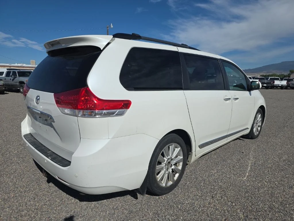 Used 2012 Blizzard Pearl Toyota Limited image 5