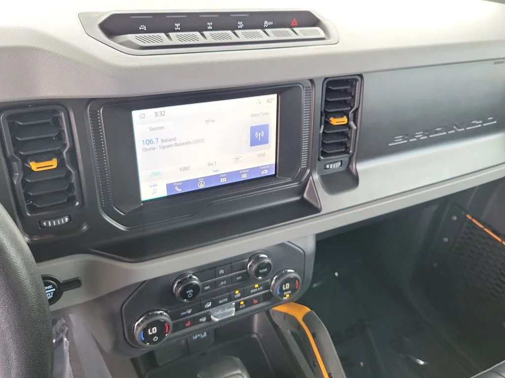 Used 2023 Gray Ford Badlands image 35