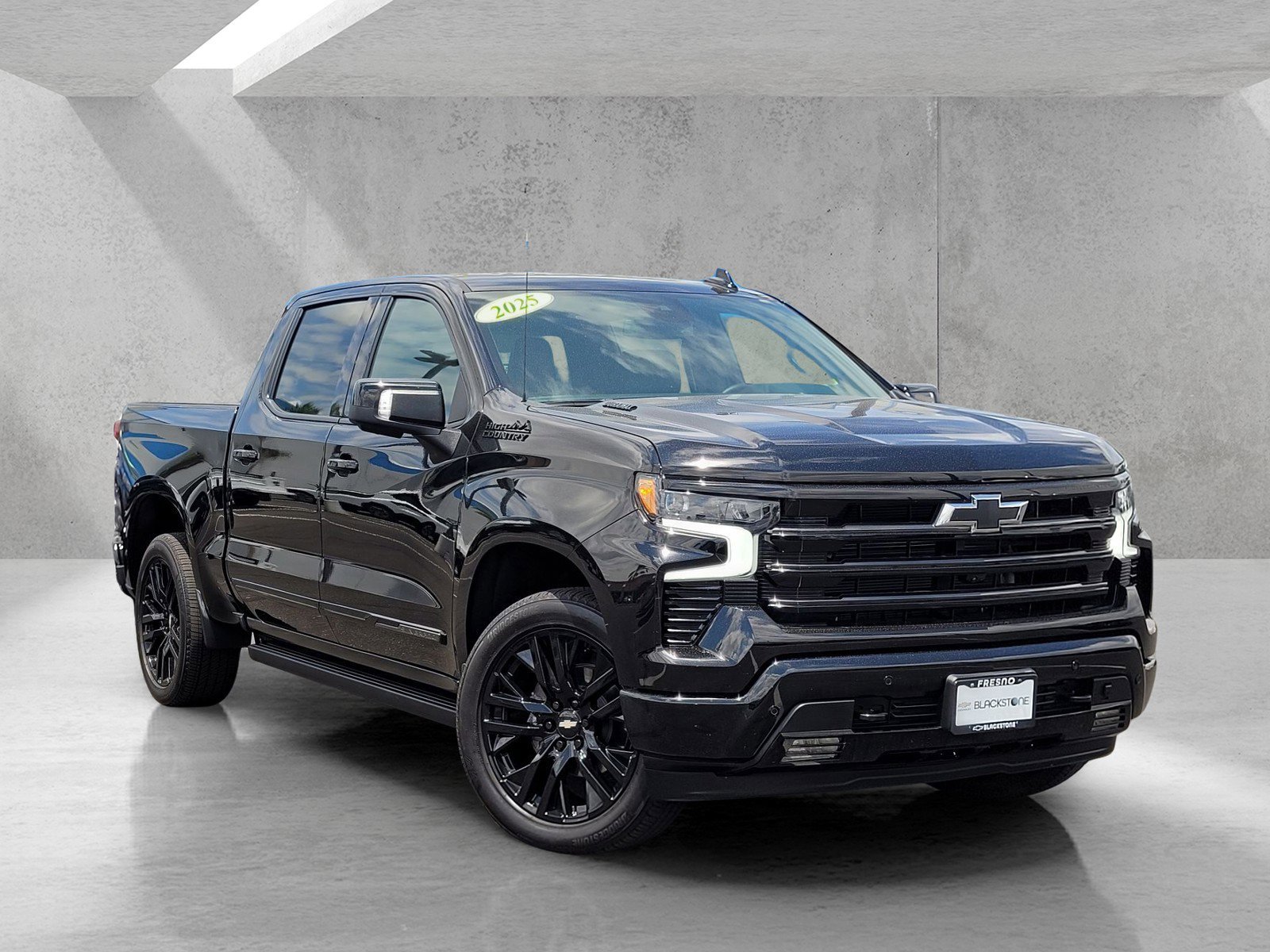 2025 Chevrolet Silverado 1500 High Country 4X4 Crew Cab Short Box's photo