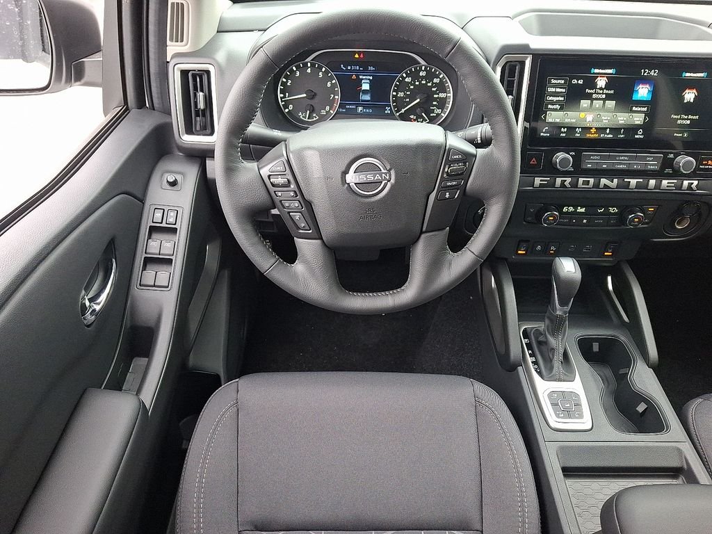 2026 Nissan Frontier SV - Photo 8
