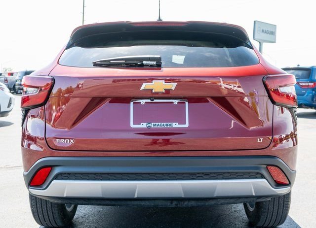 Used 2024 Crimson Chevrolet LT image 7