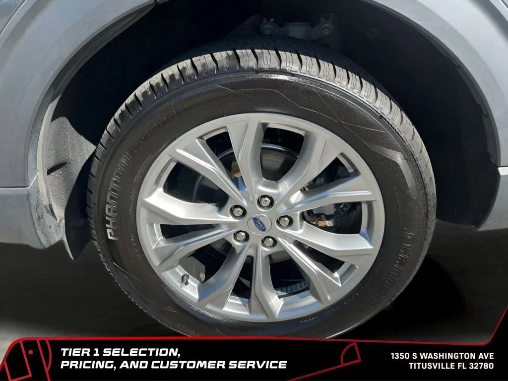 Used 2020 Gray Ford Limited image 41