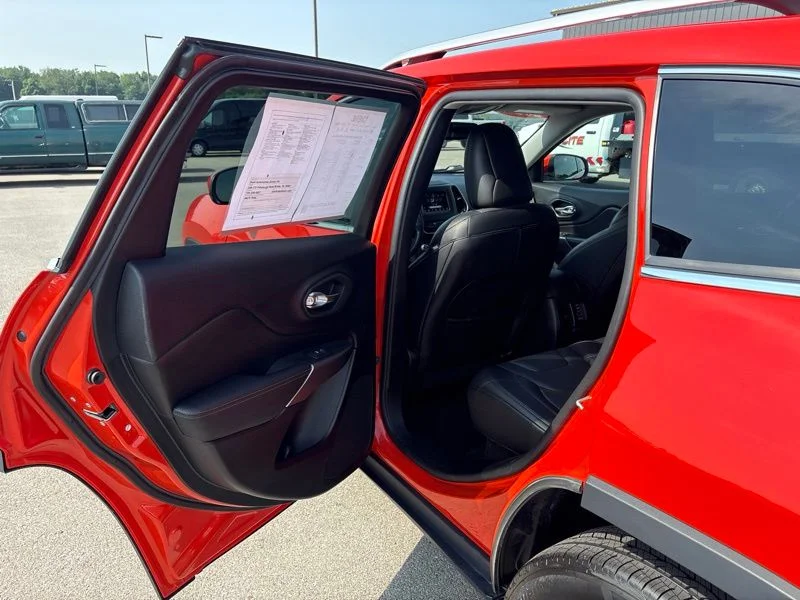 Used 2021 Orange Jeep Latitude Lux image 11
